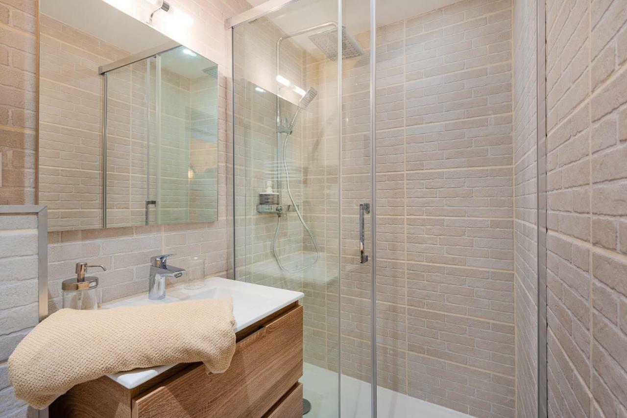 Suites Gaya Confort - Centre Ville Montpellier Buitenkant foto